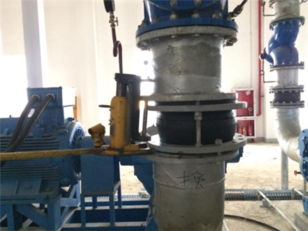 汽車工廠安裝法蘭橡膠接頭出現(xiàn)的問題報(bào)告 汽車工廠安裝法蘭橡膠接頭出現(xiàn)的問題報(bào)告